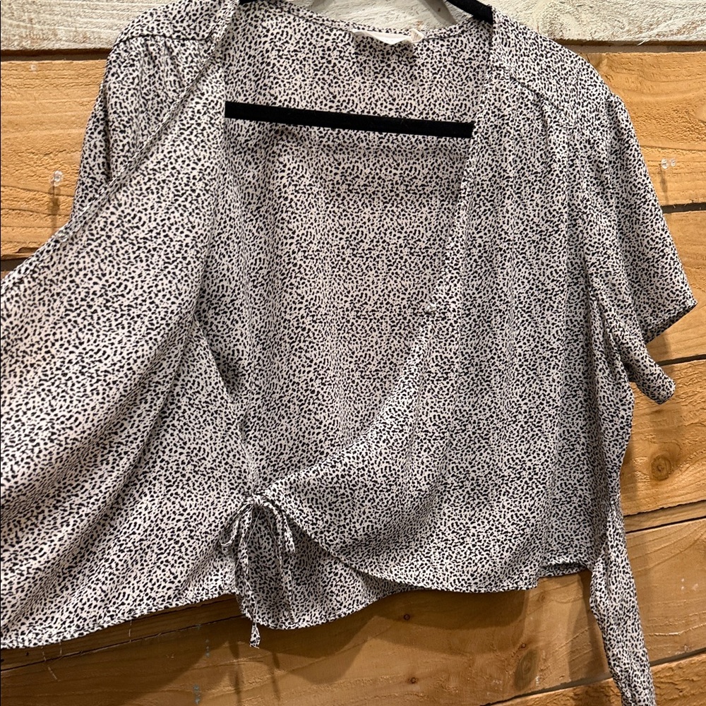 Lush Black and White Patterned Wrap Blouse - Picture 7 of 8